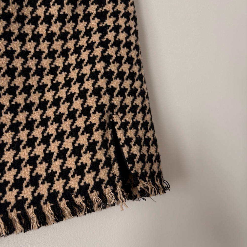 Dynamite Houndstooth Fringe Mini Skirt in Black and Cream - Picture 3 of 5